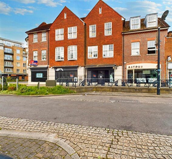 2 Bedroom Apartment To Rent In High Street, Crawley, RH10