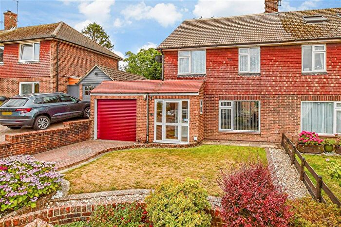 3 Bedroom Detached House For Sale In Henwoods Crescent, Pembury, Kent, TN2