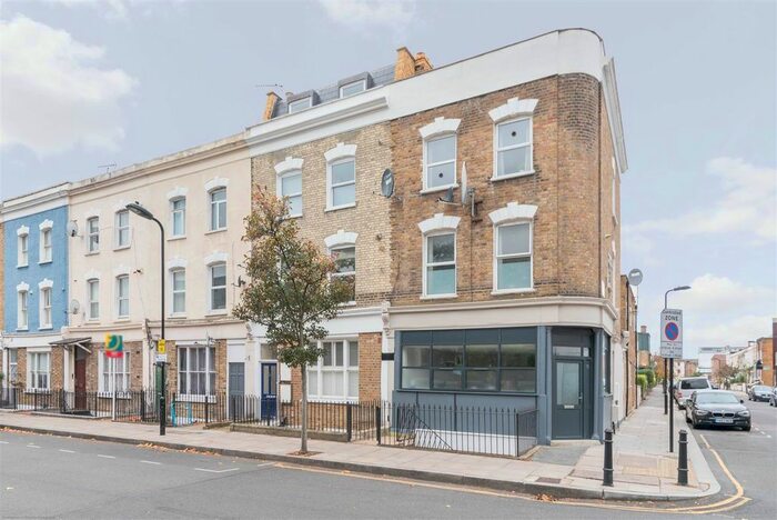 3 Bedroom Flat To Rent In Nevill Road, London, N16