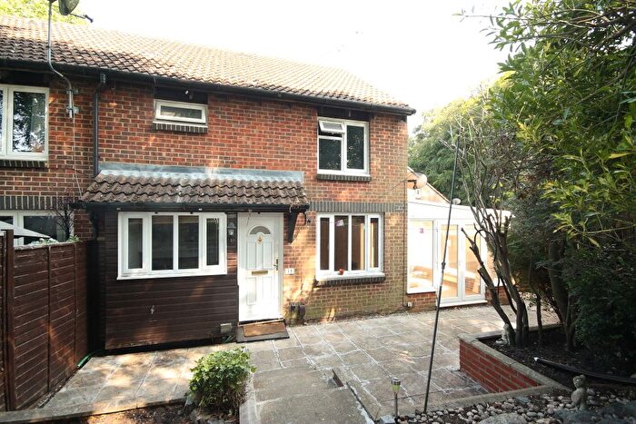 1 Bedroom Terraced House To Rent In Knaphill, Woking, GU21