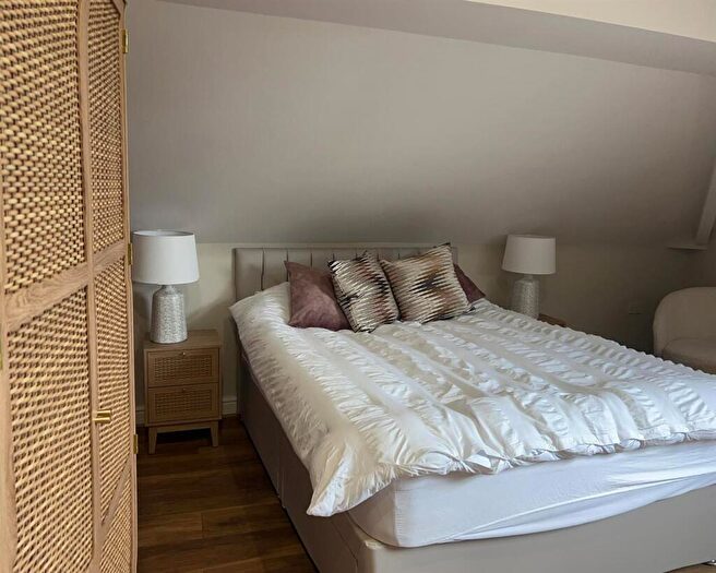 1 Bedroom Apartment To Rent In St George`s Apartments, School Road, Moseley, B13