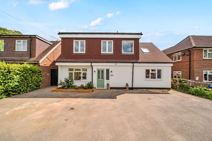 4 Bedroom Detached House For Sale In Ewhurst Road, Cranleigh, GU6