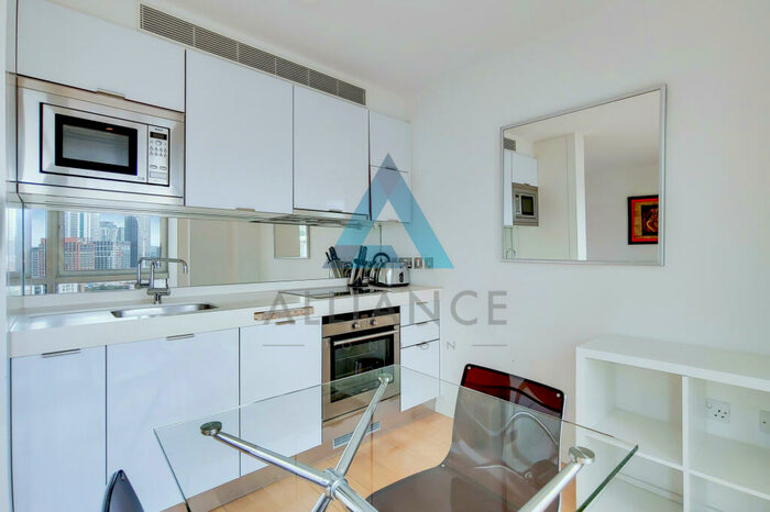 Studio For Sale In Ontario Tower, Fairmont Avenue, Poplar, London, E14