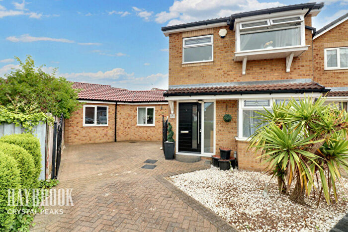 4 Bedroom Detached House For Sale In Delamere Close, Sothall, S20