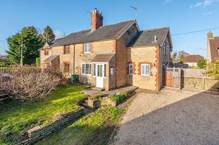 3 Bedroom Semi-Detached House For Sale In Corston, Malmesbury, SN16