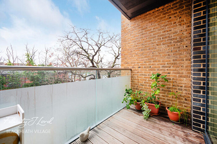 2 Bedroom Apartment For Sale In Tizzard Grove, London, SE3