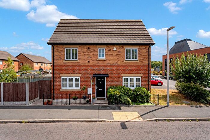 3 Bedroom Semi Detached House For Sale In Fisher Place, Widnes, WA8