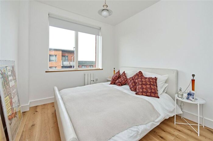 2 Bedroom Apartment For Sale In Winchelsea Road, Harlesden, London, NW10