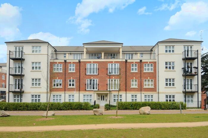 2 Bedroom Flat To Rent In Colnhurst Road, Watford, WD17