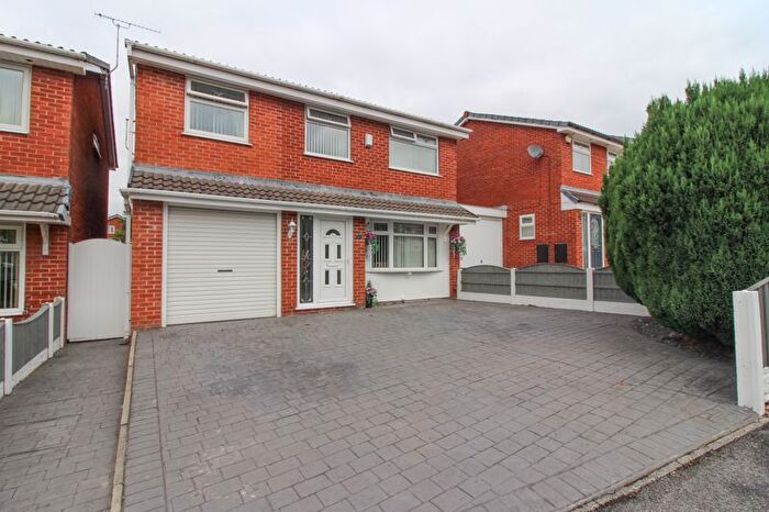 4 Bedroom Detached House For Sale In Platt Lane, Whelley, Wigan, WN1