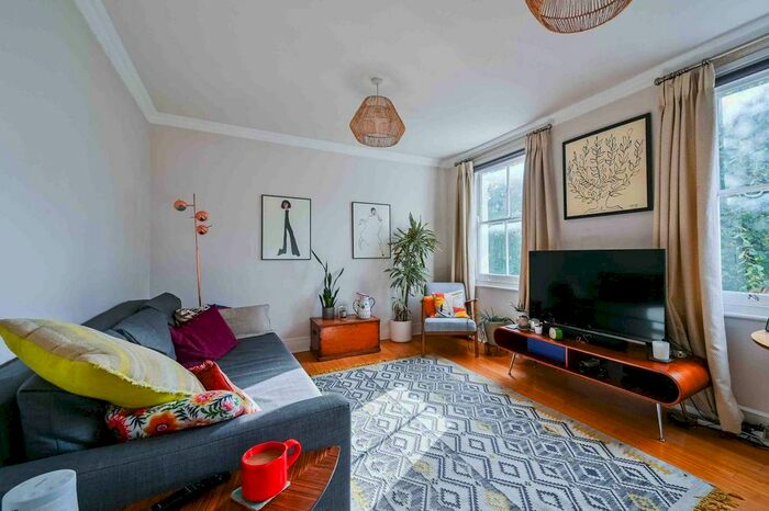 2 Bedroom Flat To Rent In Elmore Street, East Canonbury, London, N1