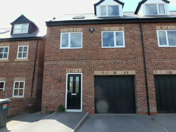 3 Bedroom Semi-Detached House To Rent In St Georges Drive, Brinsworth, S60