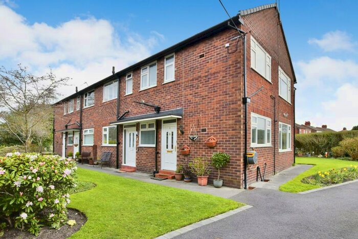 2 Bedroom Apartment To Rent In Sunningdale Court, Northenden Road, Sale, Greater Manchester, M33