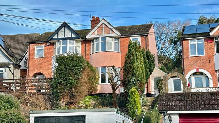 3 Bedroom Semi Detached House For Sale In St. Helens Road, Hastings, TN34