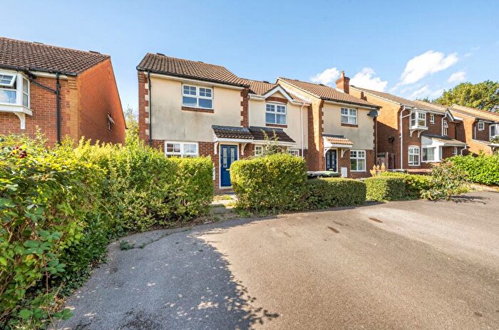 2 Bedroom End Of Terrace House For Sale In Forsythia Close, Havant, PO9