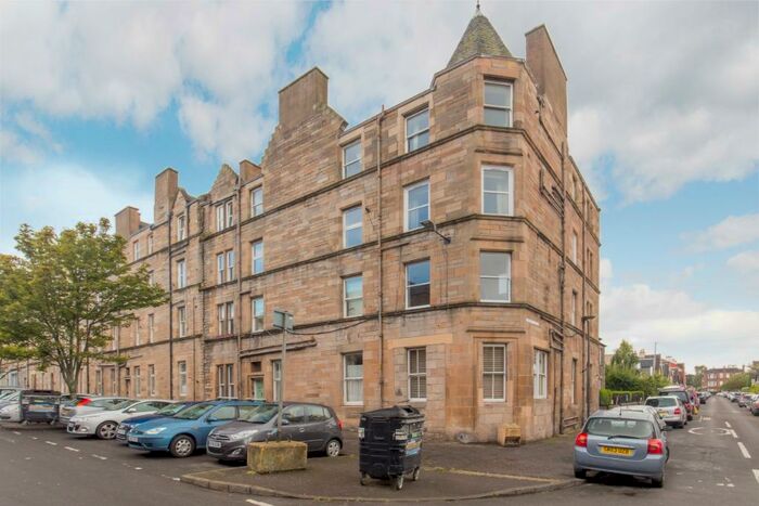 2 Bedroom Flat To Rent In Balfour Street, Leith Walk, Edinburgh, EH6