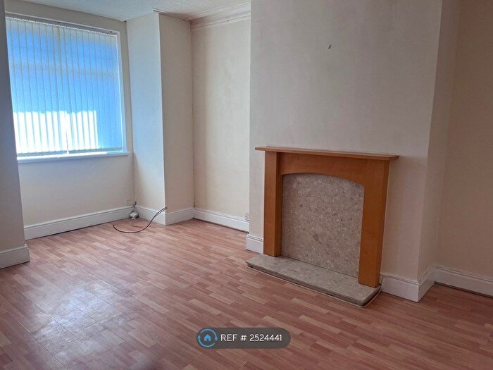 2 Bedroom Terraced House To Rent In Arthington Grove, Leeds, LS10