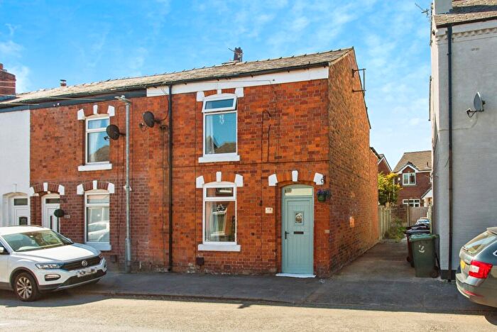 3 Bedroom End Of Terrace House For Sale In Chapel Lane, Coppull, Chorley, Lancashire, PR7