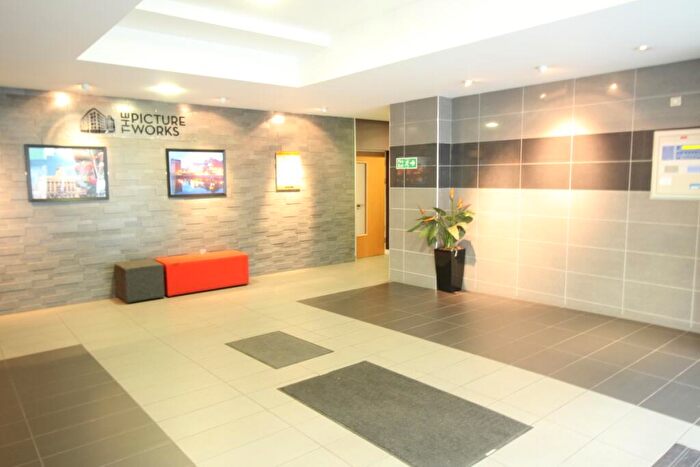 2 Bedroom Flat To Rent In Queens Road, Nottingham, NG2