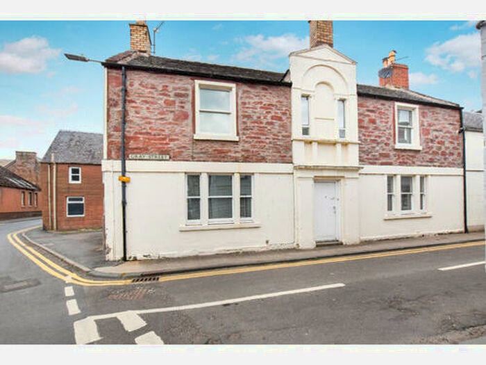 3 Bedroom End Of Terrace House To Rent In Gray Street, Coupar Angus, PH13