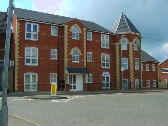 2 Bedroom Flat To Rent In Station Road, Desborough, NN14