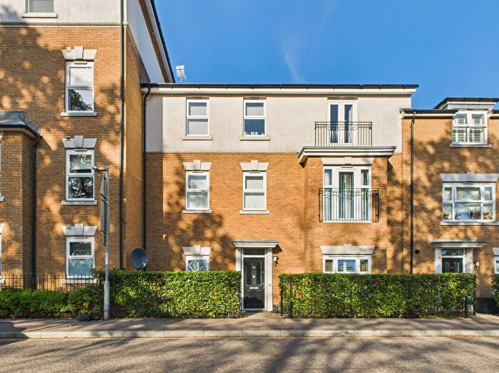 2 Bedroom Maisonette For Sale In Parsonage Road, Horsham, RH12
