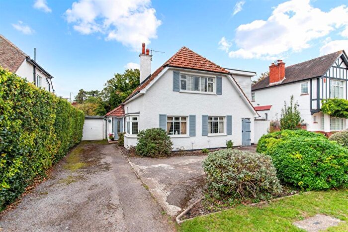 4 Bedroom House For Sale In St. James Avenue, Epsom, KT17