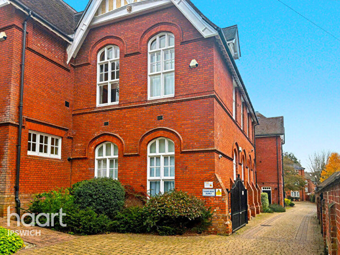 3 Bedroom Flat For Sale In Devereaux Court, Ipswich, IP4
