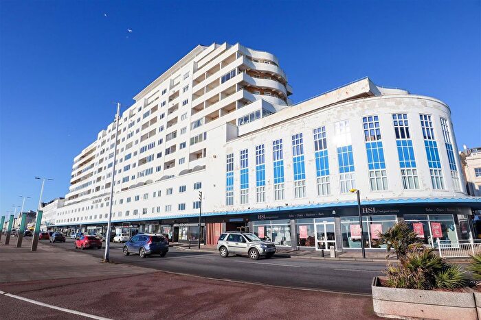 1 Bedroom Flat For Sale In Marine Court, St. Leonards-On-Sea, TN38