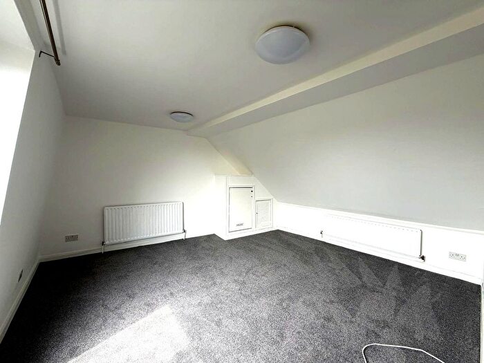 1 Bedroom Flat To Rent In Cobden Road, South Norwood, SE25