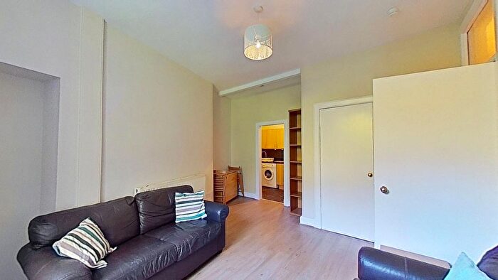 1 Bedroom Flat To Rent In Maryfield, Edinburgh, Midlothian, EH7