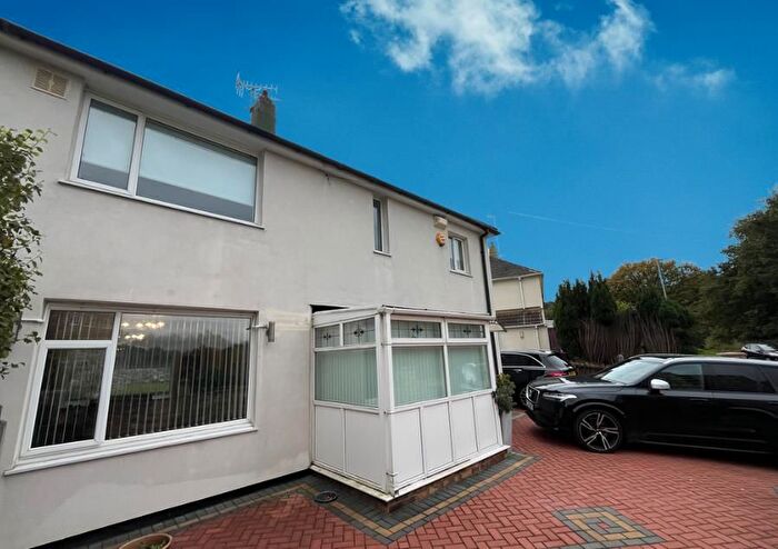 5 Bedroom Property To Rent In Scotland Wood Road, Leeds, LS17