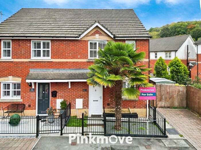 2 Bedroom Semi-Detached House For Sale In Clos Afon Llwyd, Pontypool, NP4