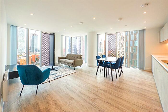 2 Bedroom Apartment To Rent In The Blade, M15