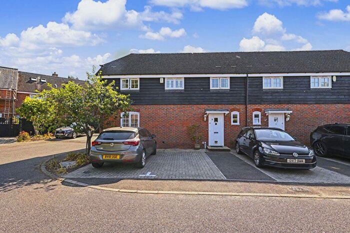 3 Bedroom Semi-Detached House For Sale In The Courtyards, Aston Clinton, HP22