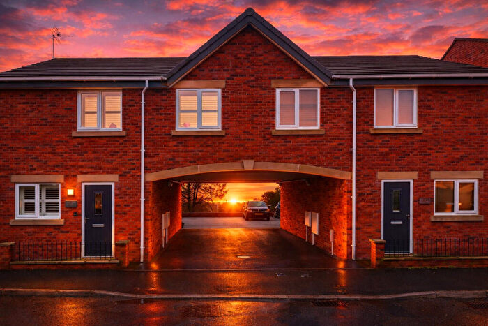 3 Bedroom Semi-Detached House For Sale In Rupert Street, Lower Pilsley, S45