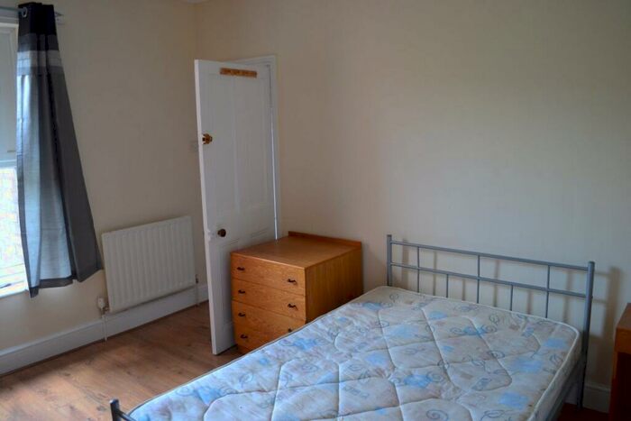 3 Bedroom Property To Rent In Student Lettings -, DE22