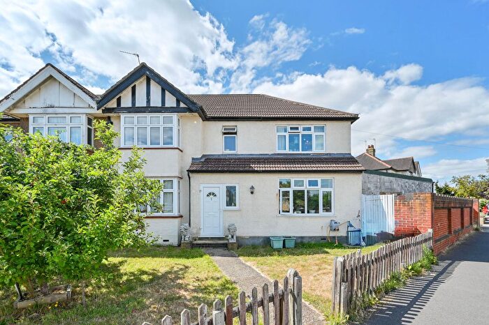 5 Bedroom Semi Detached House For Sale In Ruston Avenue, Surbiton, KT5