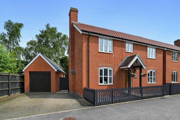 3 Bedroom Detached House For Sale In Viking Close, Gislingham, Eye, IP23