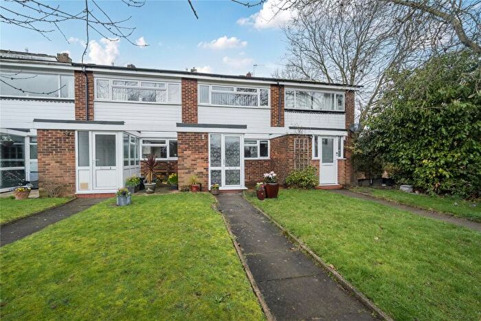 2 Bedroom Terraced House For Sale In Ferndown Avenue, Orpington, BR6