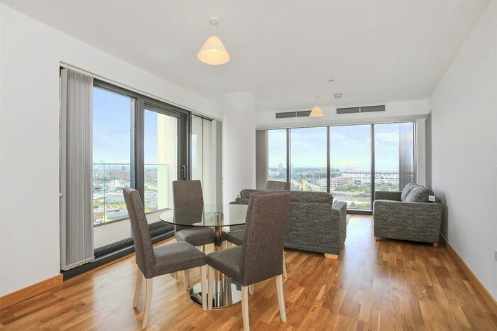 2 Bedroom Flat To Rent In High Street, London, E15