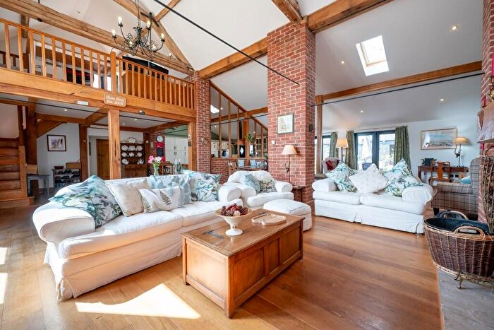 4 Bedroom Barn Conversion For Sale In Ivy Todd, PE37