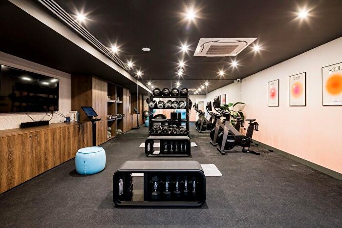 Studio To Rent In Silvertown Way, London, E16