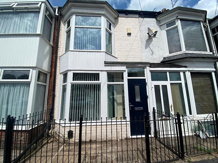 2 Bedroom Terraced House For Sale In Reynoldson Street, Hull, HU5