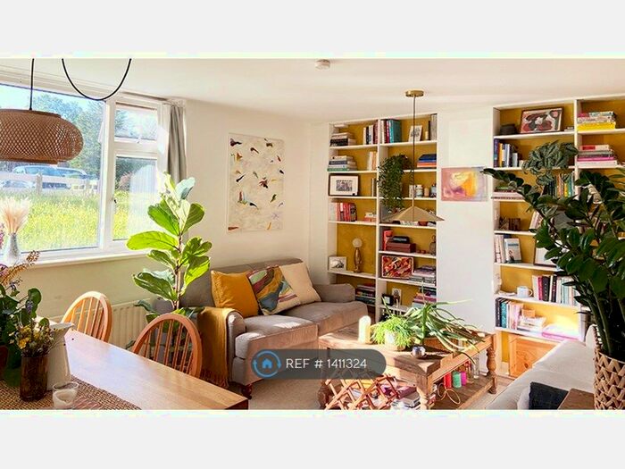 2 Bedroom Maisonette To Rent In Hermitage Road, London, SE19