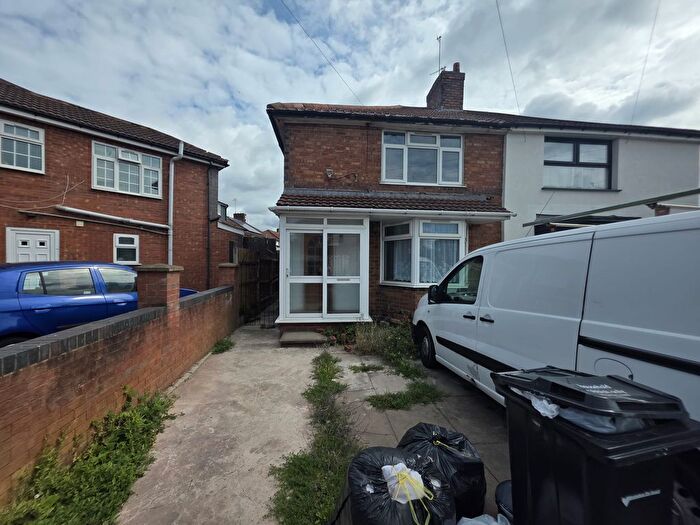 3 Bedroom Semi-Detached House To Rent In Somerville Road, Birmingham, B10