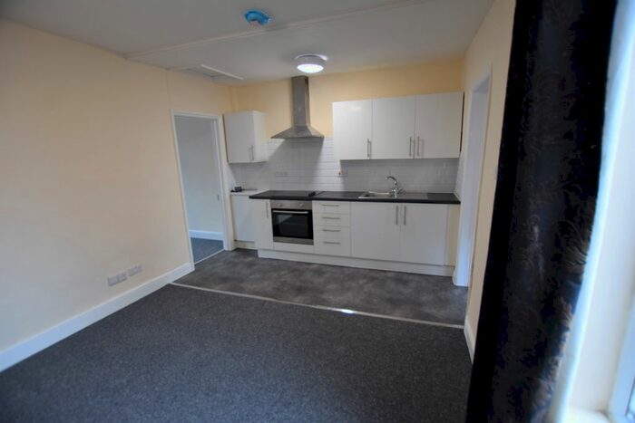 1 Bedroom Flat To Rent In Havelock Street, Swindon, Wiltshire, SN1