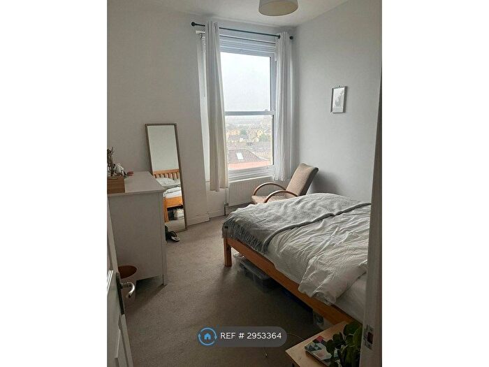 2 Bedroom Flat To Rent In Montpellier, Bristol, BS6