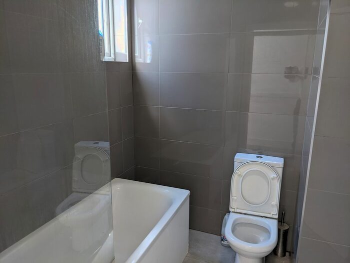 5 Bedroom Property To Rent In Havelock Street, Kettering, NN16