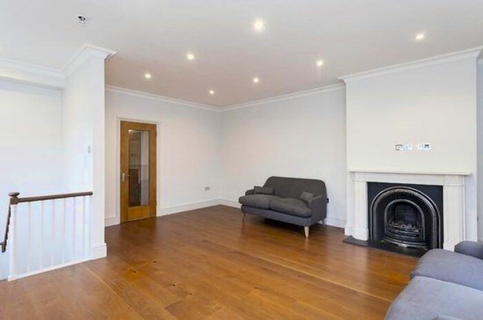 4 Bedroom Flat To Rent In Ivor Place, London, NW1